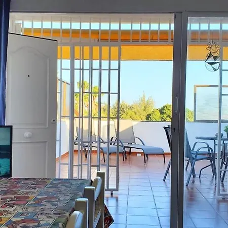 Sea Views, Relax, Maspalomas, Enjoy! Apartament *